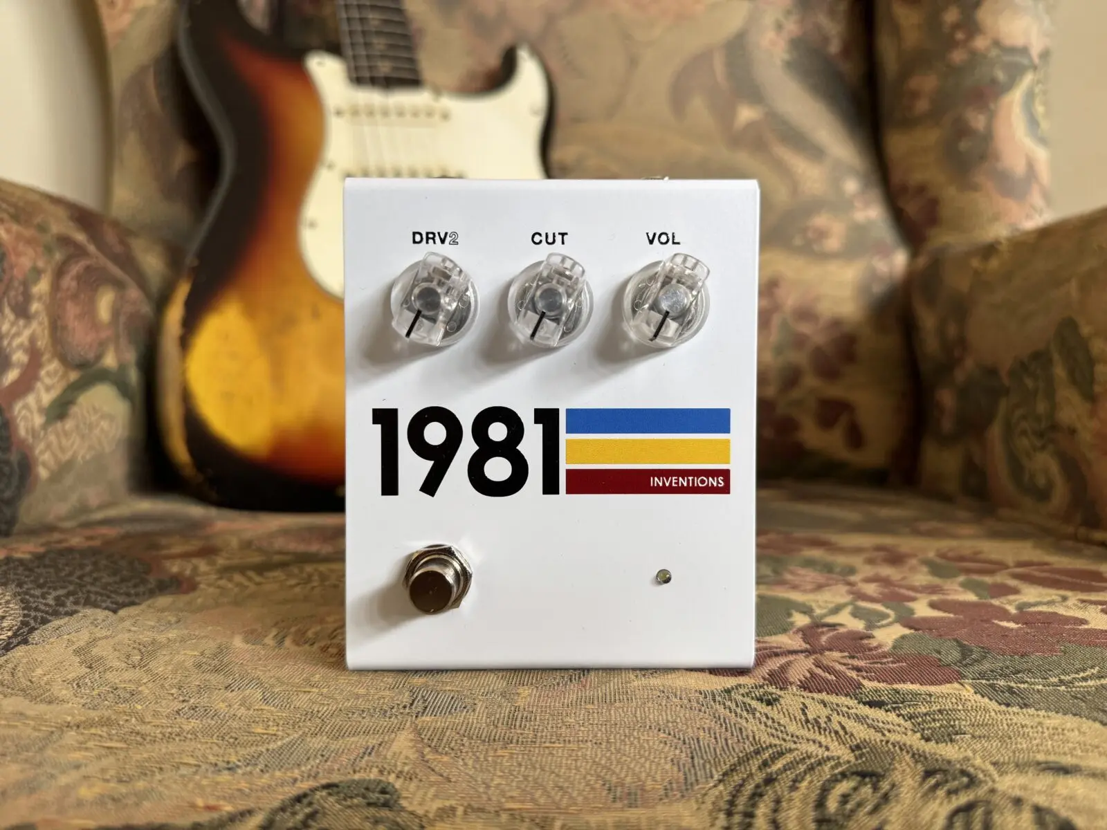 ギター 1981 Inventions DRV 2 MMHMM ver. 1981 Inventions DRV 2 White - One More Pedal